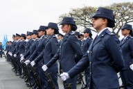 60 jóvenes profesionales juraron defender la bandera con honor, valor y compromiso