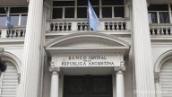 El Banco Central anunció feriados bancarios y cambiarios y 96 horas sin venta de dólares tras las elecciones