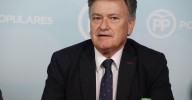 El PP exige a Carlos Martínez que cese "de inmediato" a José Luis Vázquez y que entregue su acta de procurador