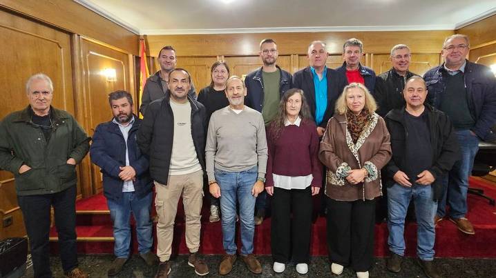 El PSOE de Ourense acusa al PP de volver al baltarismo y de «comprar» alcaldes y ediles