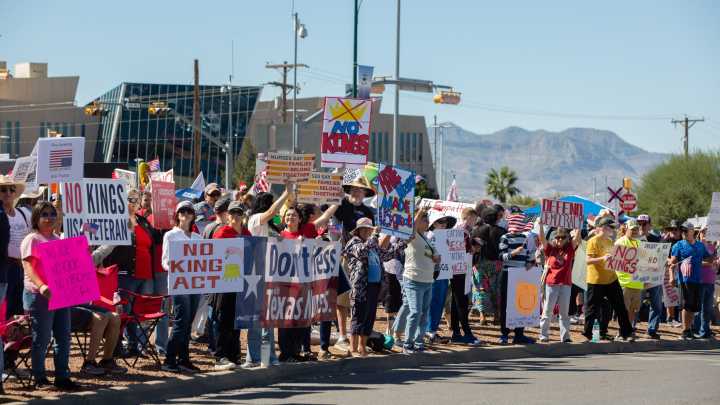 El Pasoans join national 'No Kings' protests against Trump policies