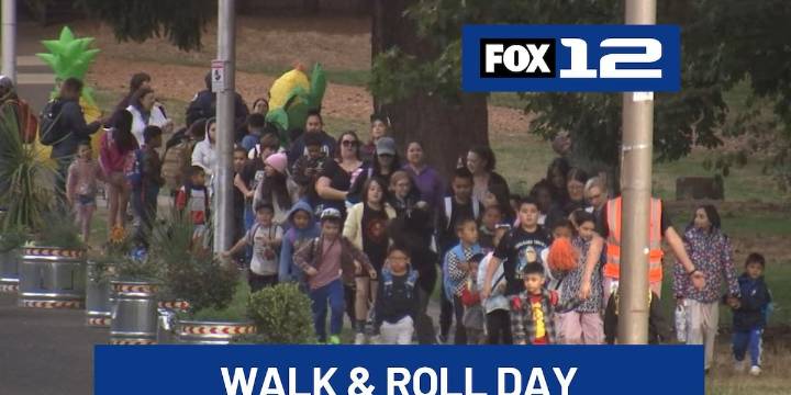Powell Butte students mark first Walk & Roll Day of the school year