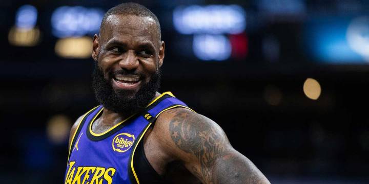 Lakers’ LeBron James finally reveals non-retirement reason for viral cliffhanger