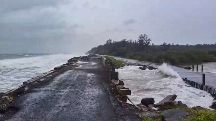 Cyclone Montha hits AP coast; roads flooded in Vijayawada