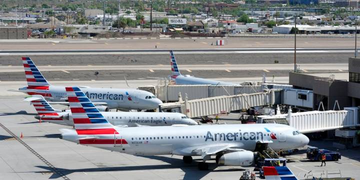 Sky Harbor flights delayed due to staffing issues, FAA says