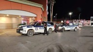 Supuesto robo de vehículo en Alsuper genera movilización policiaca
