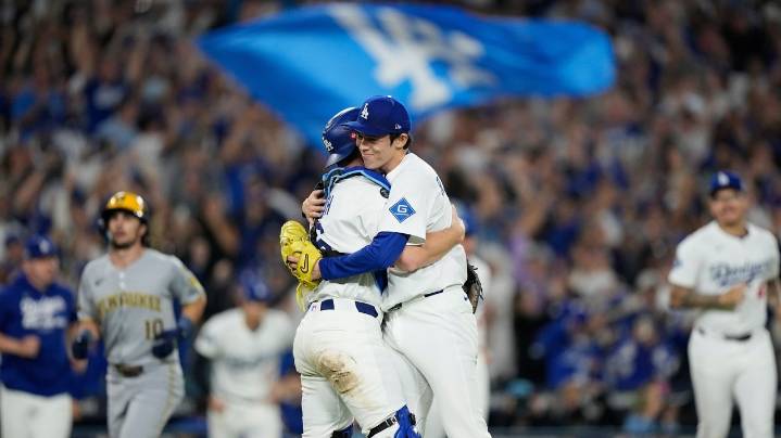 Shohei Ohtani hits 3 homers and strikes out 10 in Dodgers' clinching 5