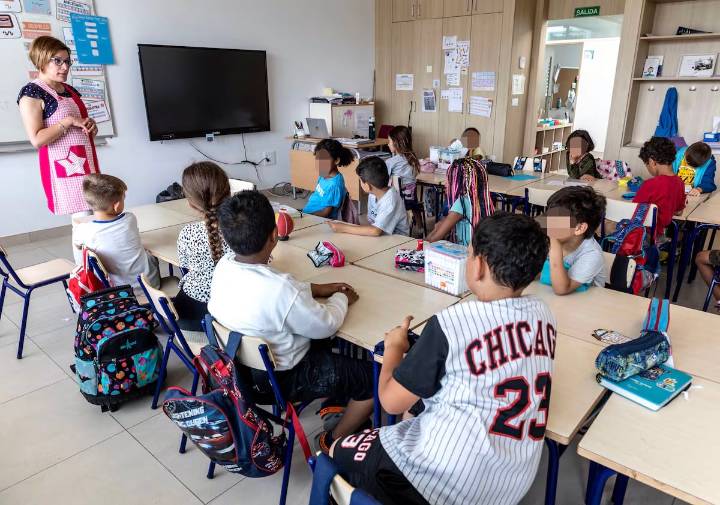 El Gobierno acelera la tramitación de la bajada de ratio de alumnos en todas las etapas educativas