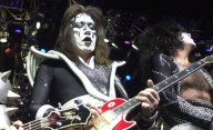 Murió Ace Frehley, el legendario guitarrista de Kiss, tras sufrir una hemorragia cerebral