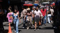 ¿Quiénes son los 'Passport Bros' y por qué están a la 'caza' de mujeres en América Latina?