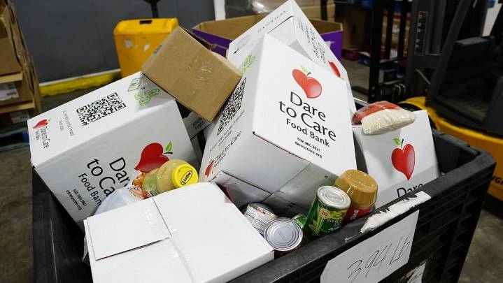 SNAP funding crisis looms. Food banks warn of strain and shortages