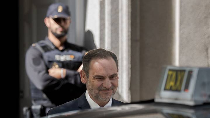 El cerco se estrecha sobre Ábalos