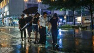 Declaran en China alerta máxima por el tifón "Matmo"; evacúan a más de 150 mil personas