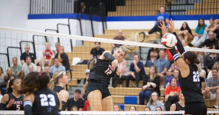 Benet outduels St. Charles North in back-and