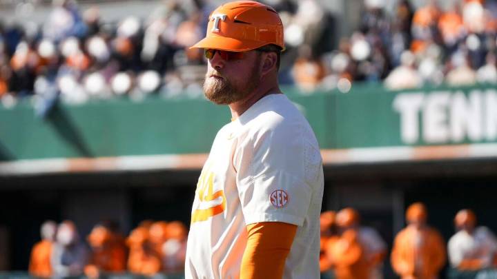 Tennessee promotes Josh Elander to baseball coach, filling vacancy left by Tony Vitello