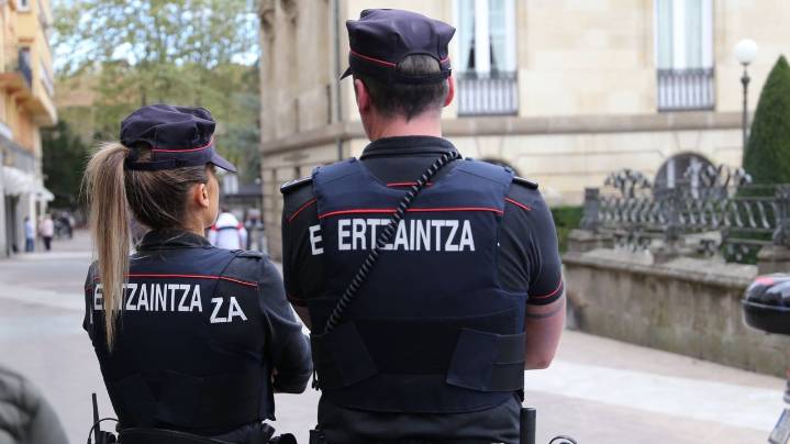 Detenido el hombre que retenía a su madre de 84 años entre basura y gatos muertos