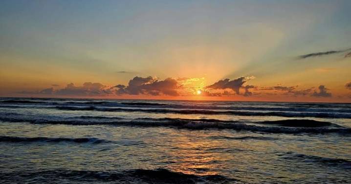 Saturday's Forecast: Sunny skies through the evening, clear skies tonight