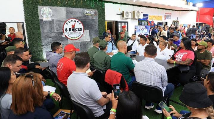 Presidente Maduro insta al Estado Comunal