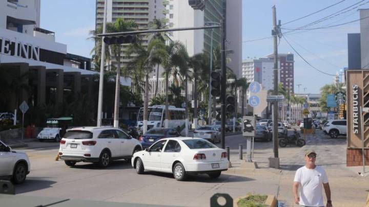 Exigen vecinos de fraccionamiento El Dorado que semáforos funcionen de manera correcta
