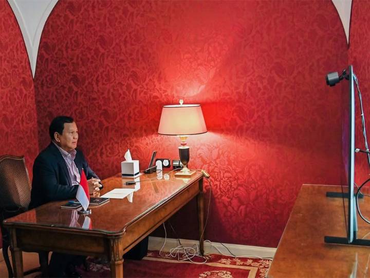 Secretive Summit Chatter: An Unexpected Request to Meet Eric Trump