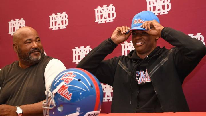 Marcel Reed Sends Subtle Message to Garrett Nussmeier as Texas A&M Costs Brian Kelly His Career Texas A&M QB1 sends Garrett Nussmeier an indirect message amid uncertainty regarding his career after Br