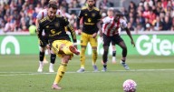 Ruben Amorim jokes about Bruno Fernandes penalty misses for Manchester United