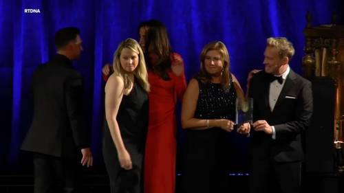 Dan Krauth, 7 On Your Side accepts Edward R. Murrow award for investigative reporting