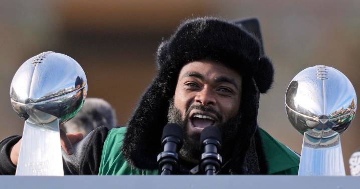 Brandon Graham explains why he's coming out of retirement: "I'm back one more time"
