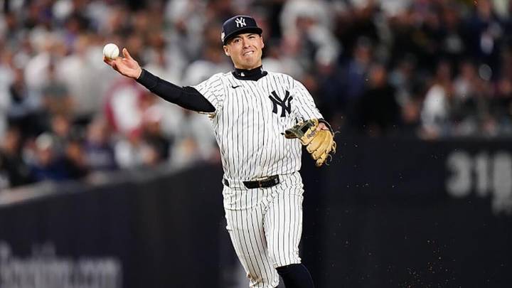 Anthony Volpe injury: Yankees shortstop undergoes shoulder surgery to repair torn labrum, per report