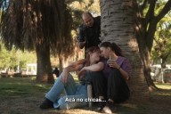 El nuevo spot de Itai Hagman que desnuda el pensamiento de los libertarios, esta vez con una pareja de chicas