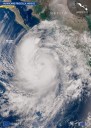 Priscilla baja a huracán categoría 1 en el suroeste de la península de Baja California