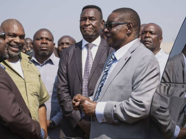 Peter Mutharika is sworn in as Malawi president at the age of 85