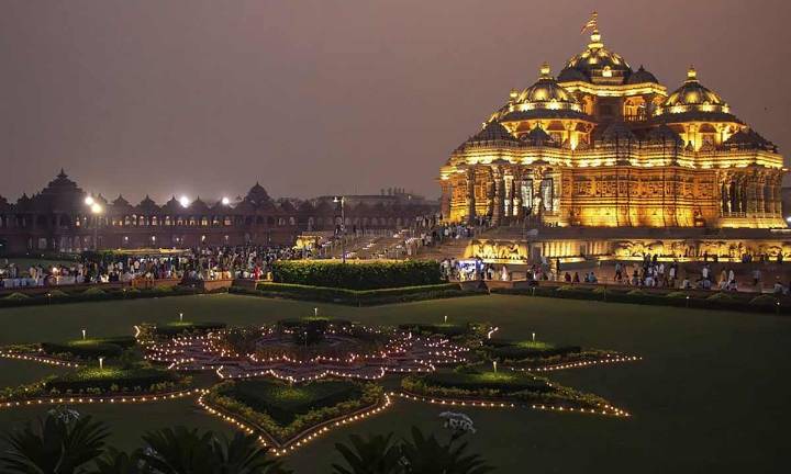 Bengal: Air quality deteriorates in Kolkata, Howrah on Kali Puja night due to firecracker bursting