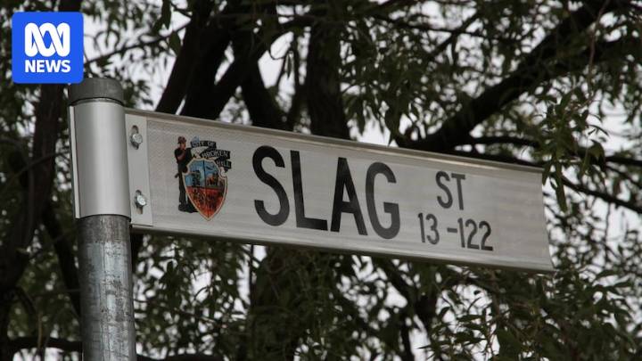 Broken Hill resident sick of thieves stealing Slag Street sign