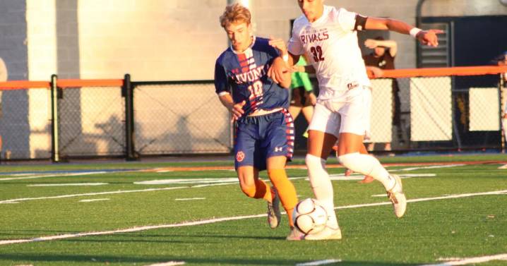 H.S. BOYS SOCCER: Currin, Kaczanowski score twice each, LR/C