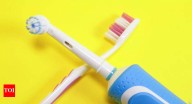 Electric vs. Manual Toothbrush: Benefits, drawbacks, and best choice for oral health
