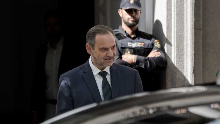 El juez admite "estupor" por que Ábalos siga siendo diputado pese a los "consistentes indicios" de "muy graves delitos"
