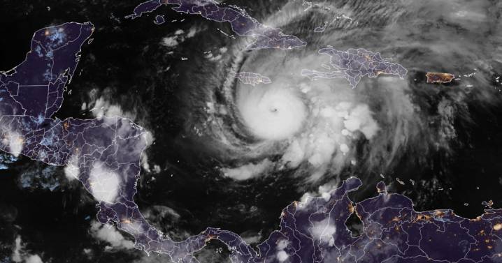 Jamaica en alerta máxima por el huracán Melissa mientras Cuba, Haití y Dominicana sufren su paso