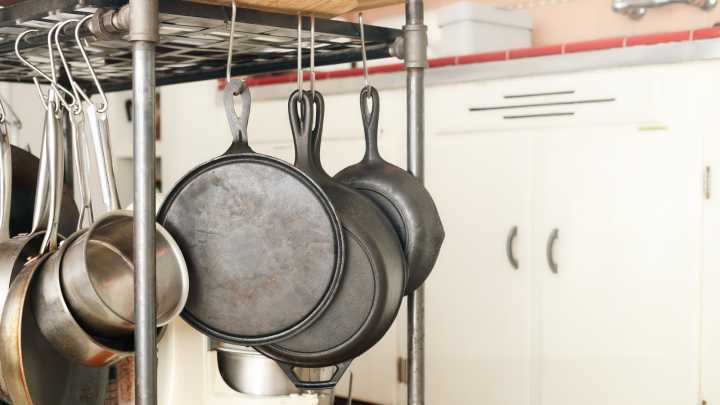 How To Get A Dirty Thrifted Cast-Iron Skillet Sparkling Clean
