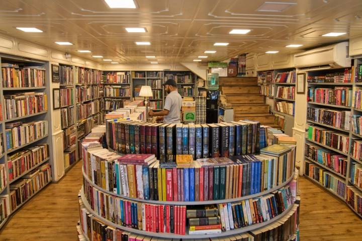 SC public school librarians, students file lawsuit to block book ban