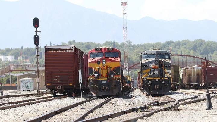 Slim gana contrato para construir tren de pasajeros Saltillo