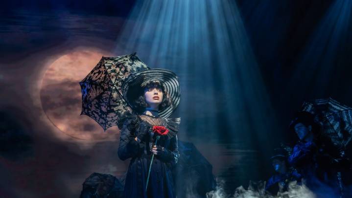 Isabella Esler On Playing Lydia Deetz In 'Beetlejuice' On Broadway