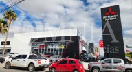 Cateo en agencia Mitsubishi por investigación de robo de 2 vehículos de exhibición