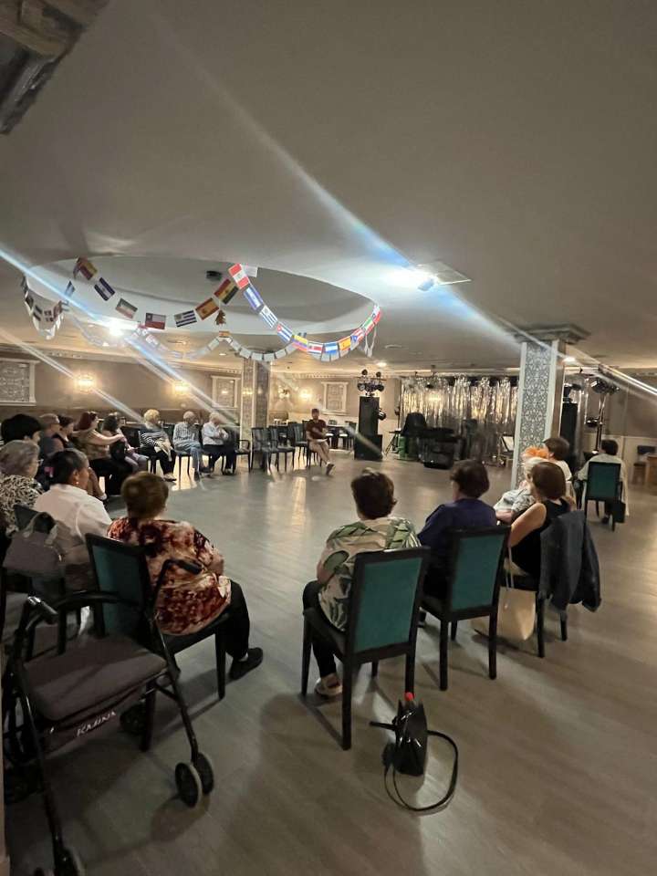 Huétor Tájar lanza novedosos talleres para mayores con gimnasio mental