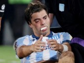 Tras un golpe de su compañero Marcos Rojo, peligra la presencia de Santiago Sosa para la revancha contra Flamengo