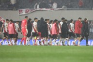 Monumental estallado. La debacle de River pasó de la escala de los silbidos a los fuertes insultos