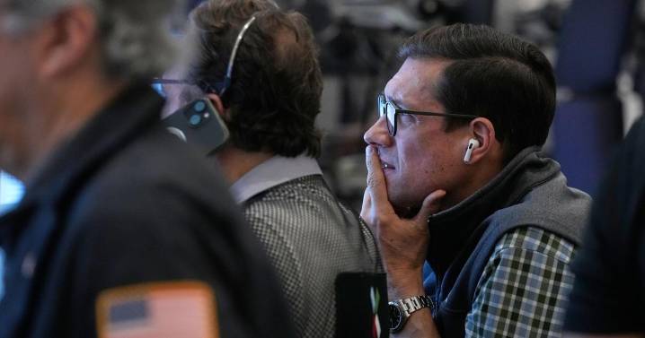 US stocks rise toward records as Wall Street waits for an announcement from the Federal Reserve