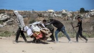 Israel abate a cinco palestinos en Gaza por "cruzar la Línea Amarilla" hacia la zona bajo su control