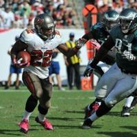 Former Bucs running back Martin died in custody: police