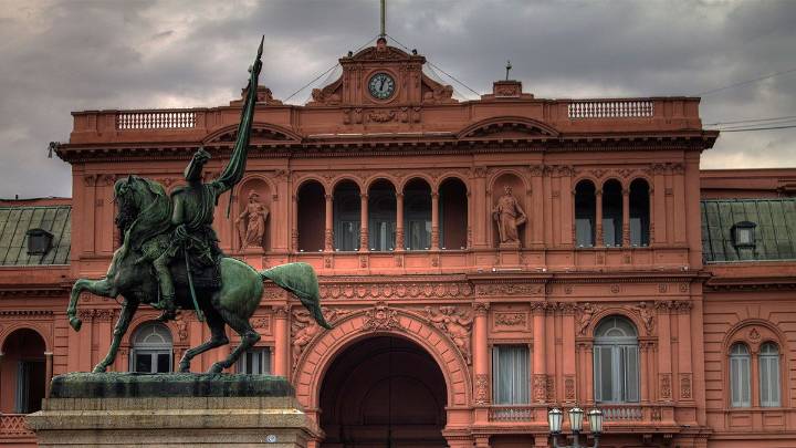 Milei se reúne hoy con los gobernadores para reabrir el diálogo y avanzar en las reformas del Pacto de Mayo